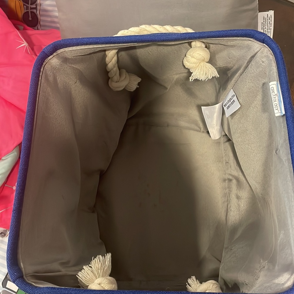 Collapsible storage bin - Picture 3 of 3
